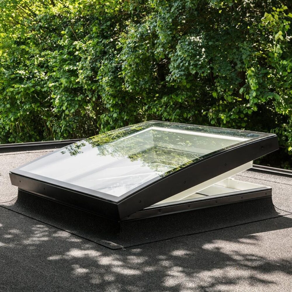 VELUX kumera klaasiga lamekatuseaken