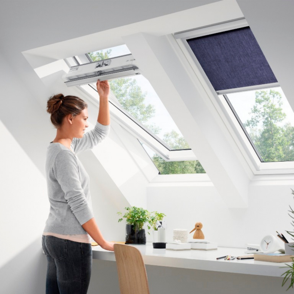 VELUX ülalt avatavad hooldusvabad valged aknad - Image 4