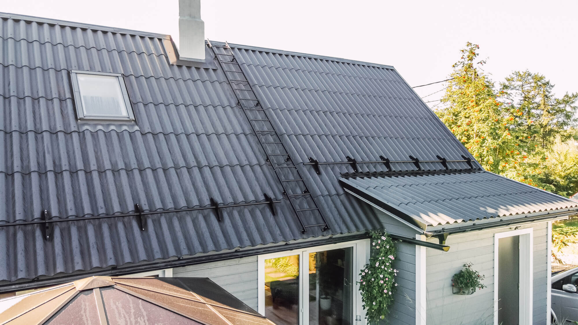 Bestor-eternit-villa-laineplaat-kiudtsement-katus-referentsfoto-1