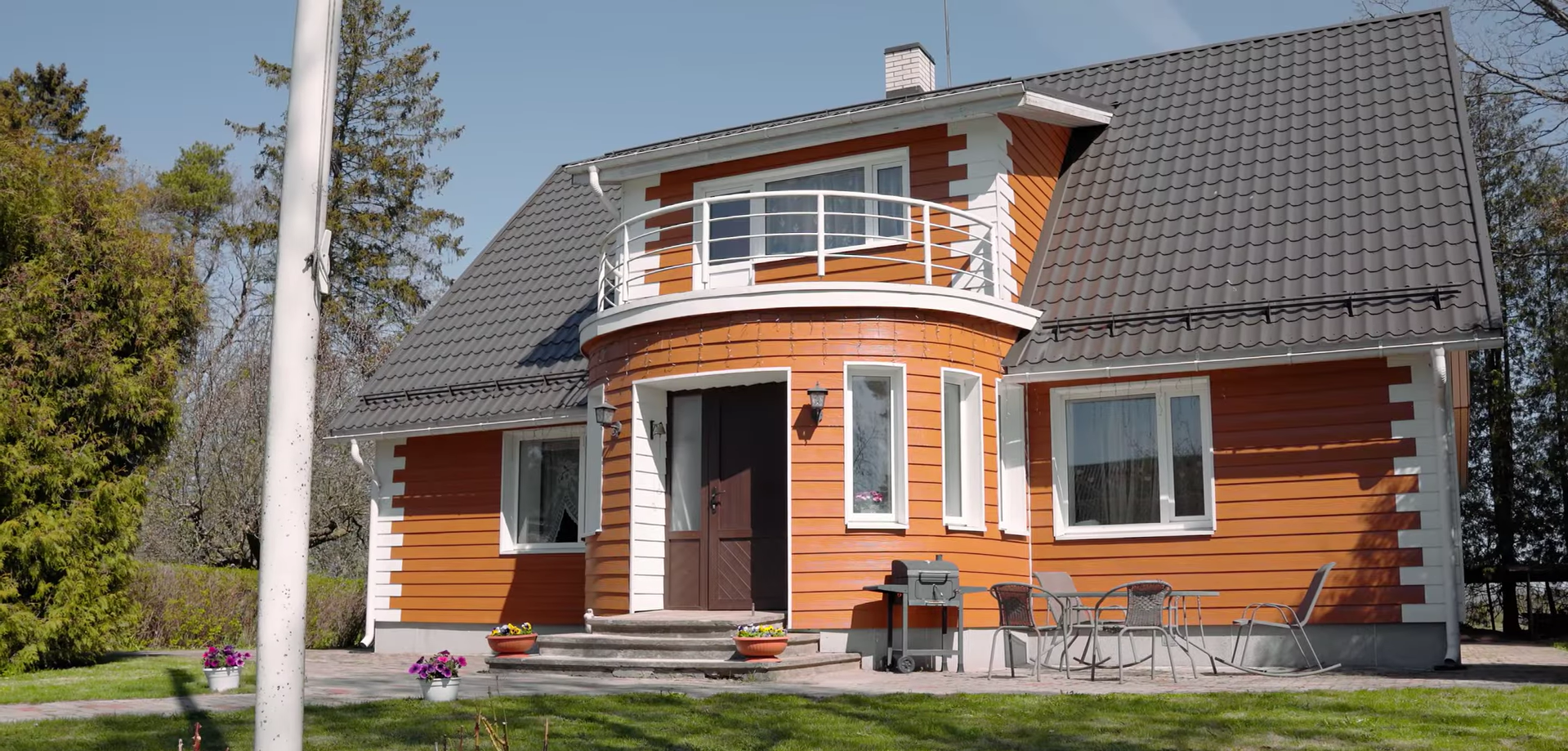 Bestor - Cedral-Lap C32 ja C01 kiudtsemendist voodrilaud - referentsfoto